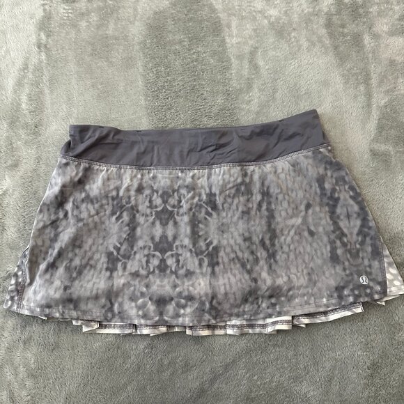 lululemon athletica Pants - Lululemon Run Speed Skirt Skort Women's size 10 Shorts Gray Pattern Tennis